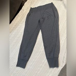 Athleta Venice jogger in grey size large